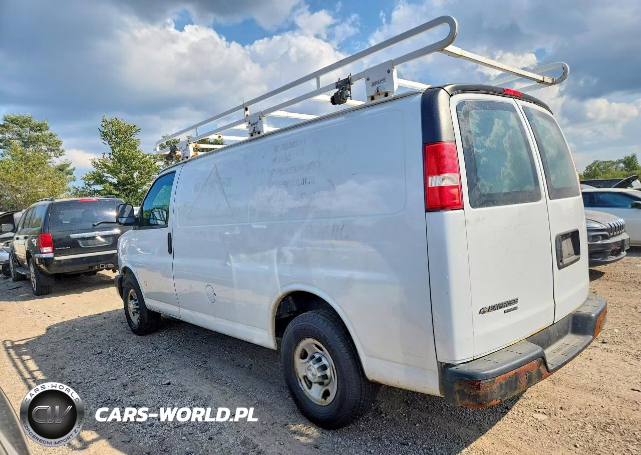 2015 Chevrolet Express G2500 VIN:1GCWGFCF4F1196231 - 2