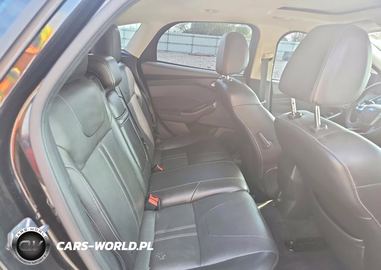 2013 Ford Focus Titanium VIN:1FADP3N28DL168505 - 10
