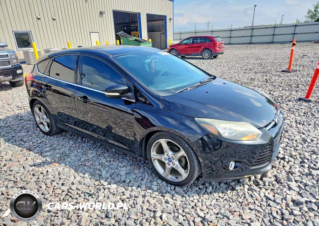 2013 Ford Focus Titanium VIN:1FADP3N28DL168505 - 4