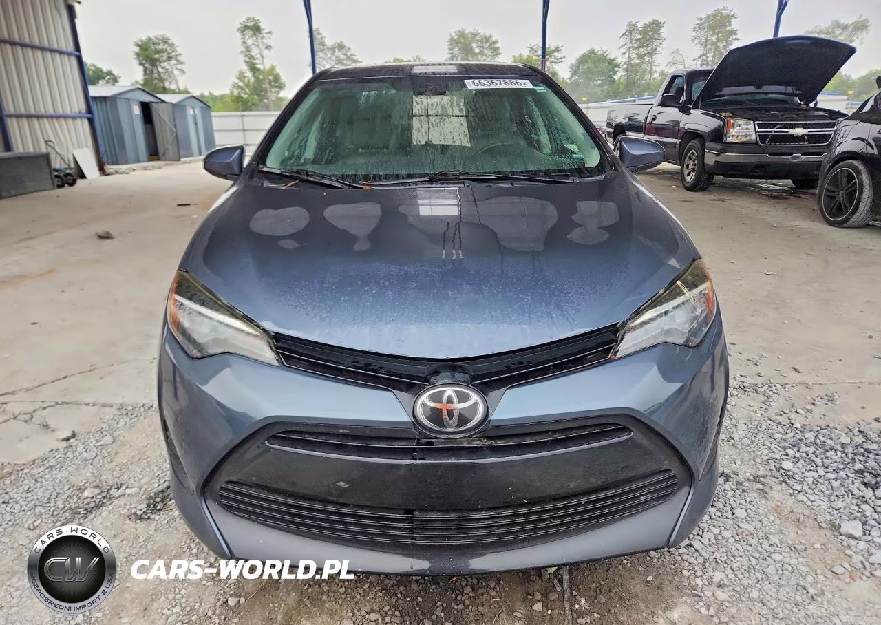 2018 Toyota Corolla Le VIN:2T1BURHE4JC032278 - 5