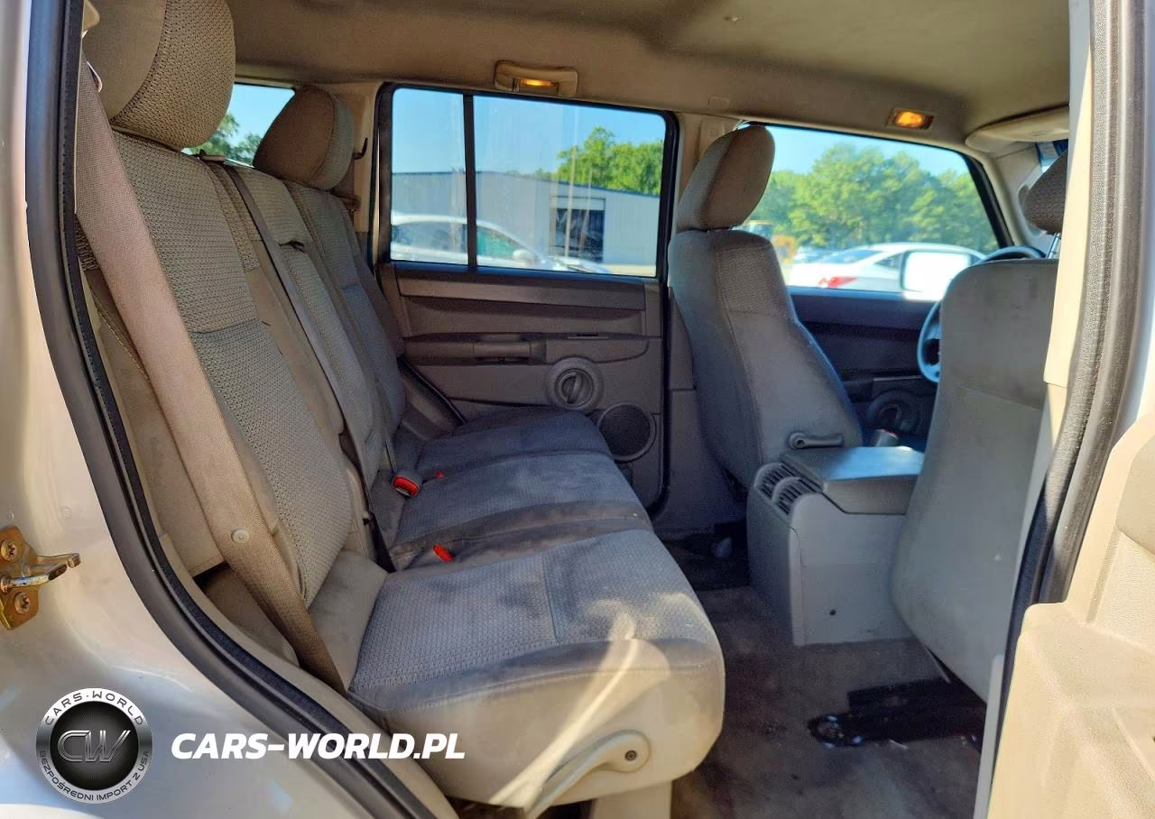 2007 Jeep Commander VIN:1J8HH48K77C587372 - 11