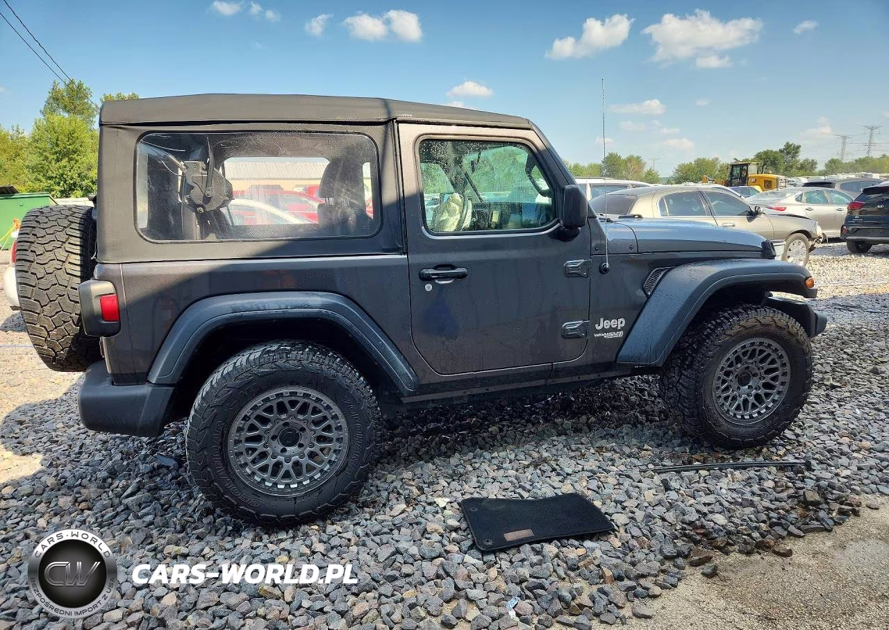 2018 Jeep Wrangler Sport VIN:1C4GJXAG9JW257799 - 3