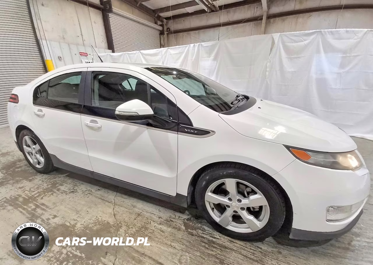 2014 Chevrolet Volt VIN:1G1RE6E45EU136947 - 4