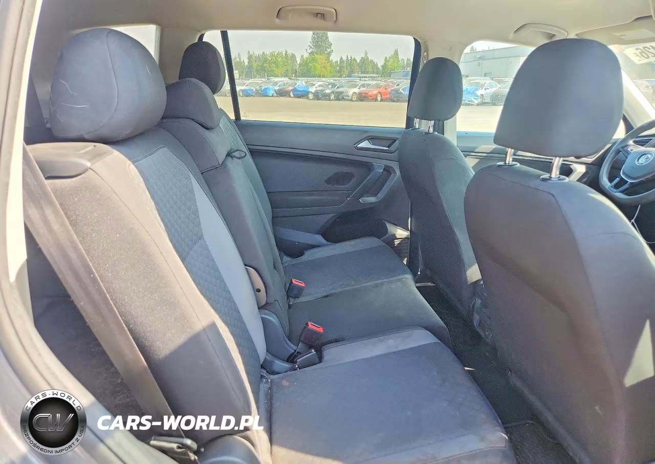 2018 Volkswagen Tiguan S VIN:3VV0B7AX6JM052439 - 10