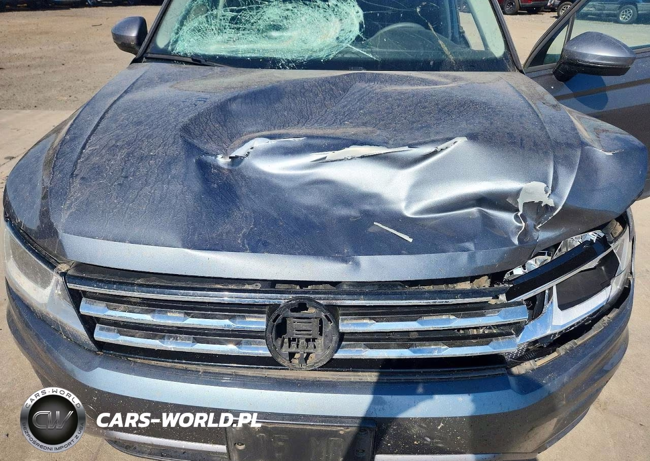 2018 Volkswagen Tiguan S VIN:3VV0B7AX6JM052439 - 11