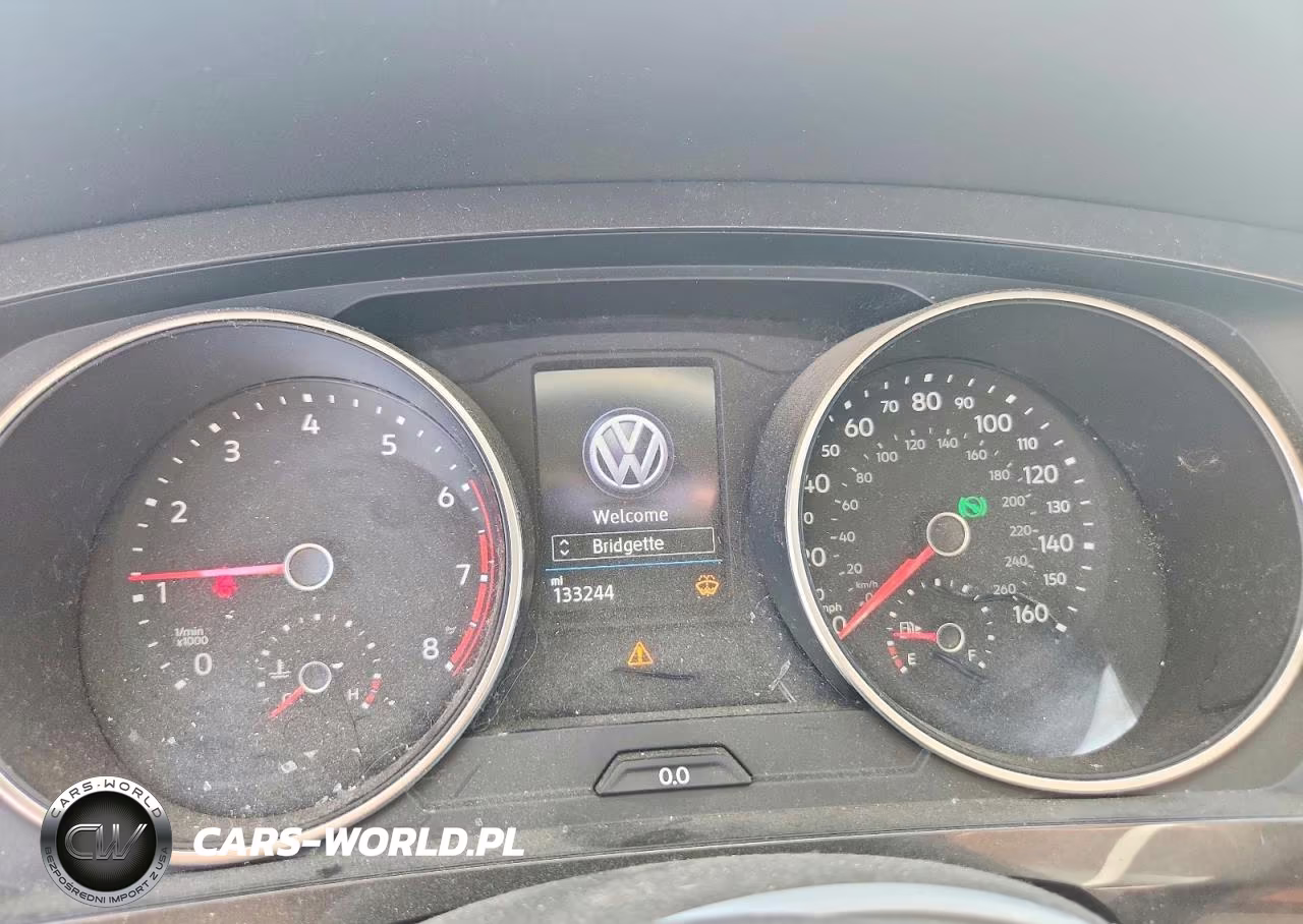 2018 Volkswagen Tiguan S VIN:3VV0B7AX6JM052439 - 9