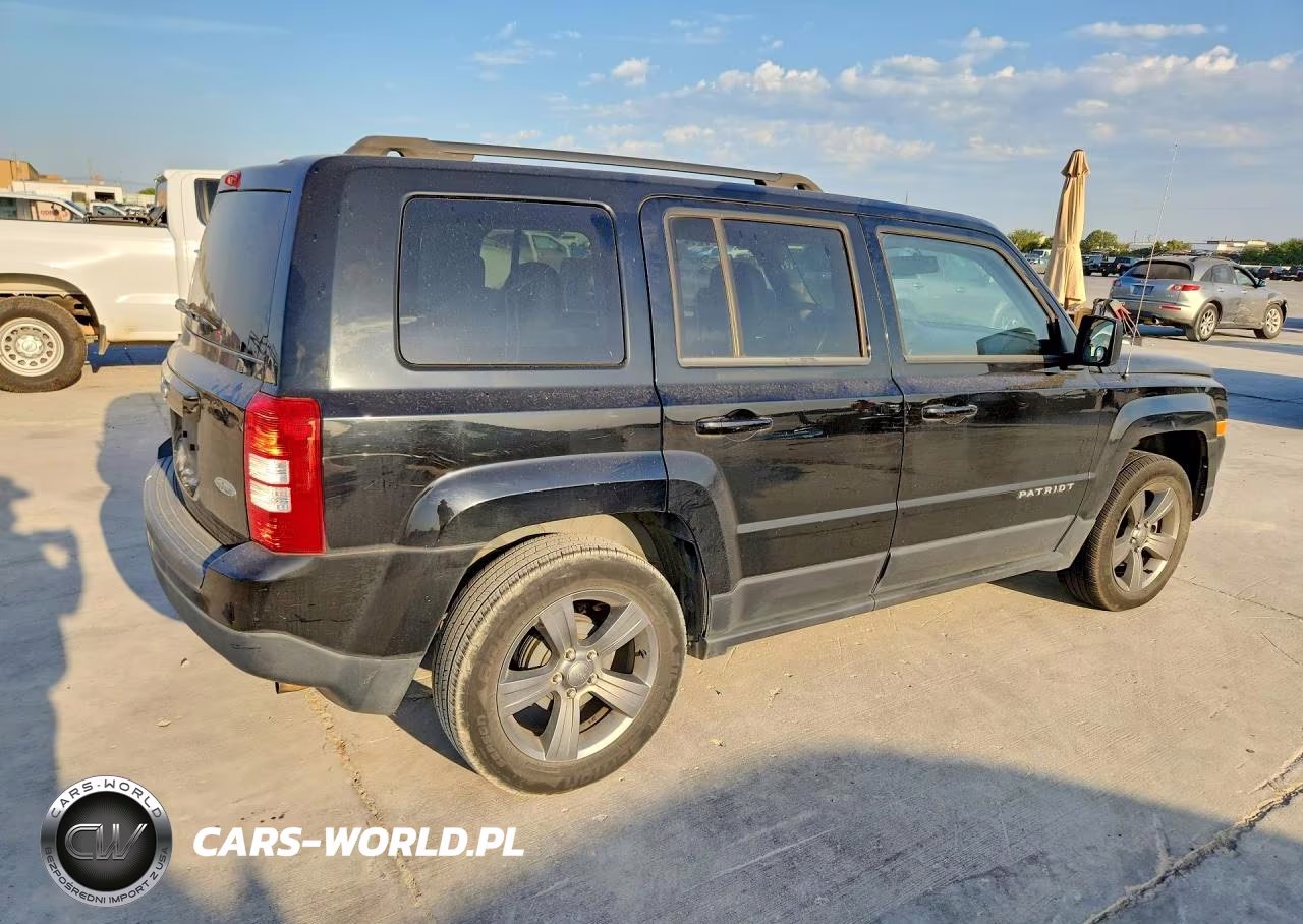 2015 Jeep Patriot Latitude VIN:1C4NJPFA1FD401344 - 3