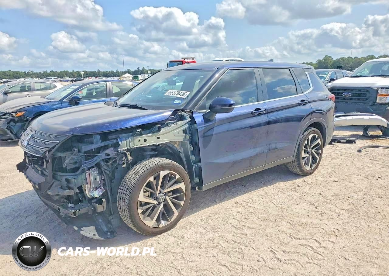 2024 Mitsubishi Outlander Se