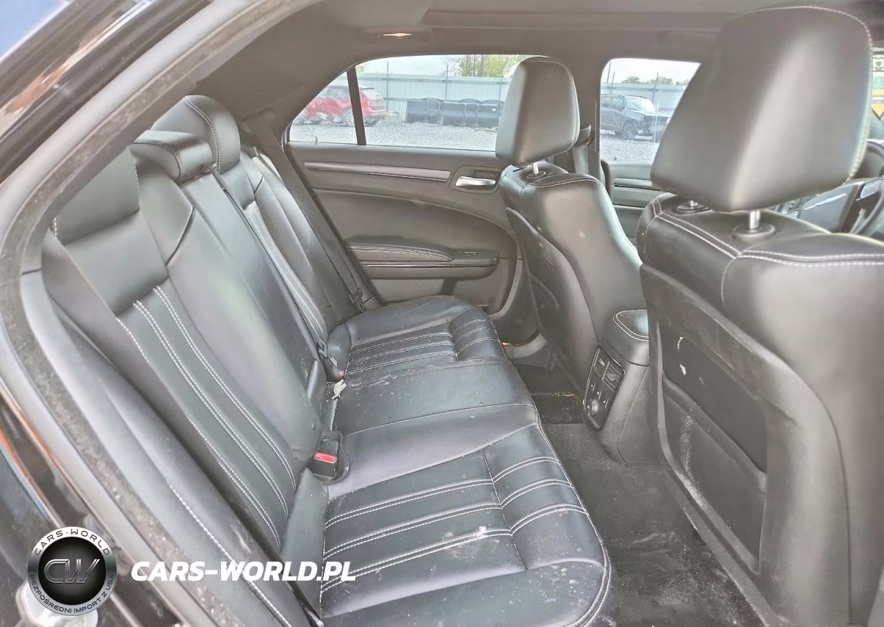 2014 Chrysler 300 S VIN:2C3CCAGG7EH357261 - 10