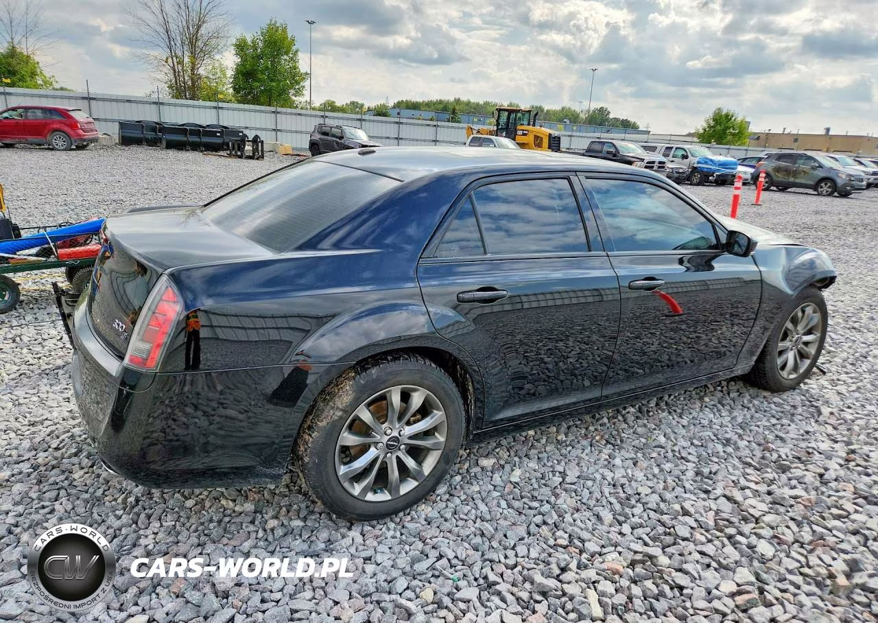 2014 Chrysler 300 S VIN:2C3CCAGG7EH357261 - 3