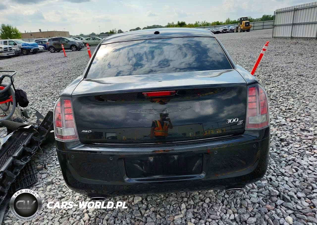 2014 Chrysler 300 S VIN:2C3CCAGG7EH357261 - 6