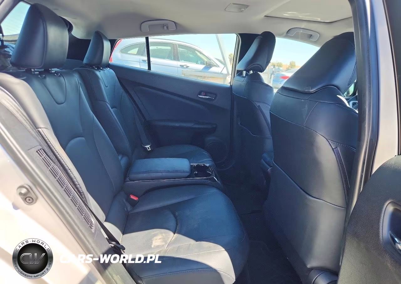 2019 Toyota Prius Prime Premium VIN:JTDKARFP7K3114545 - 10