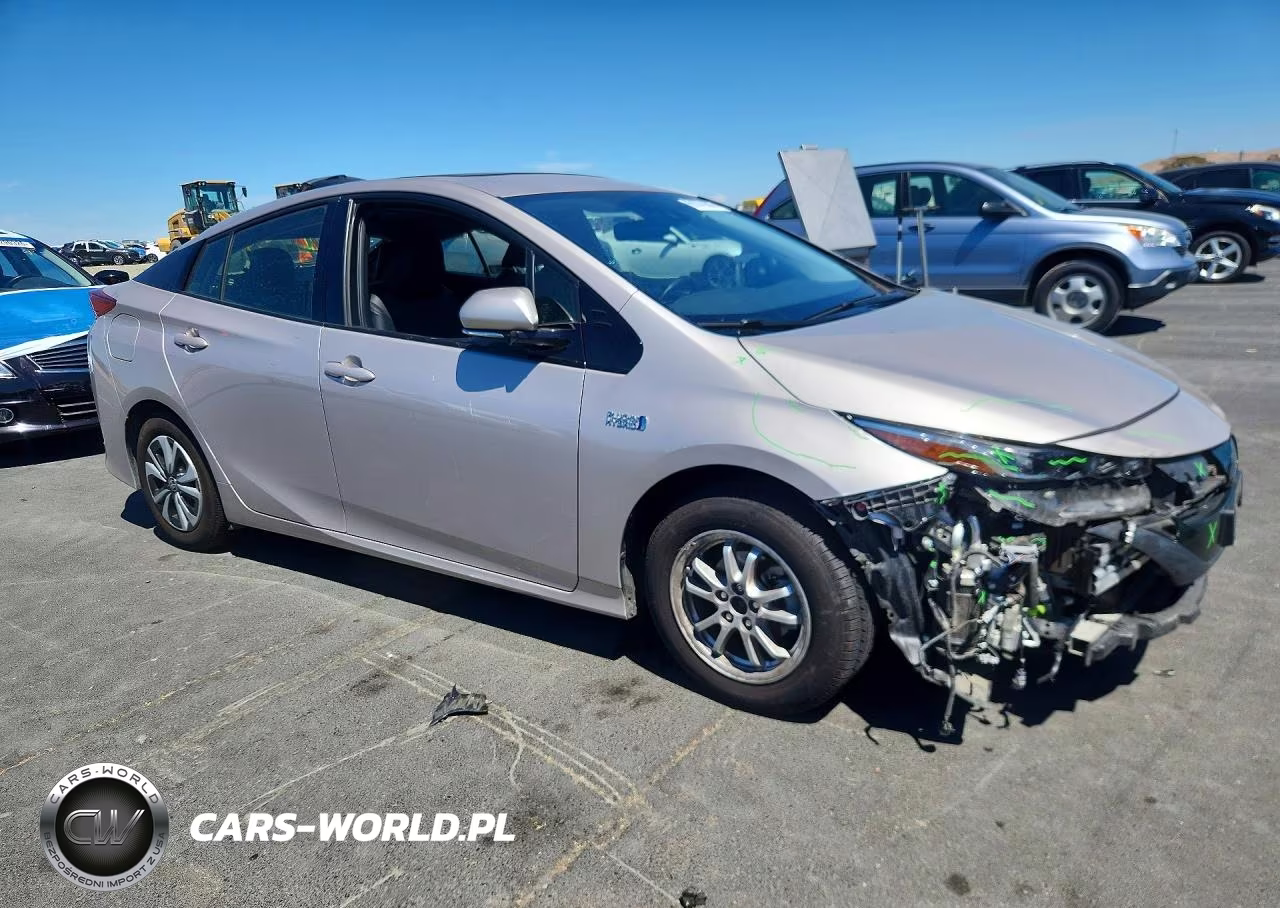 2019 Toyota Prius Prime Premium VIN:JTDKARFP7K3114545 - 4