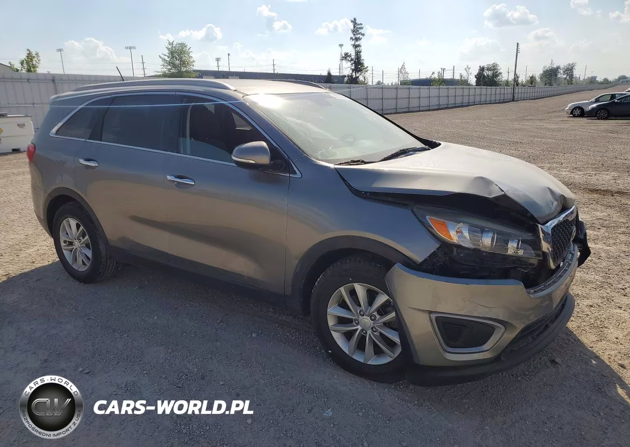 2016 Kia Sorento Lx V6 VIN:5XYPG4A58GG111024 - 4