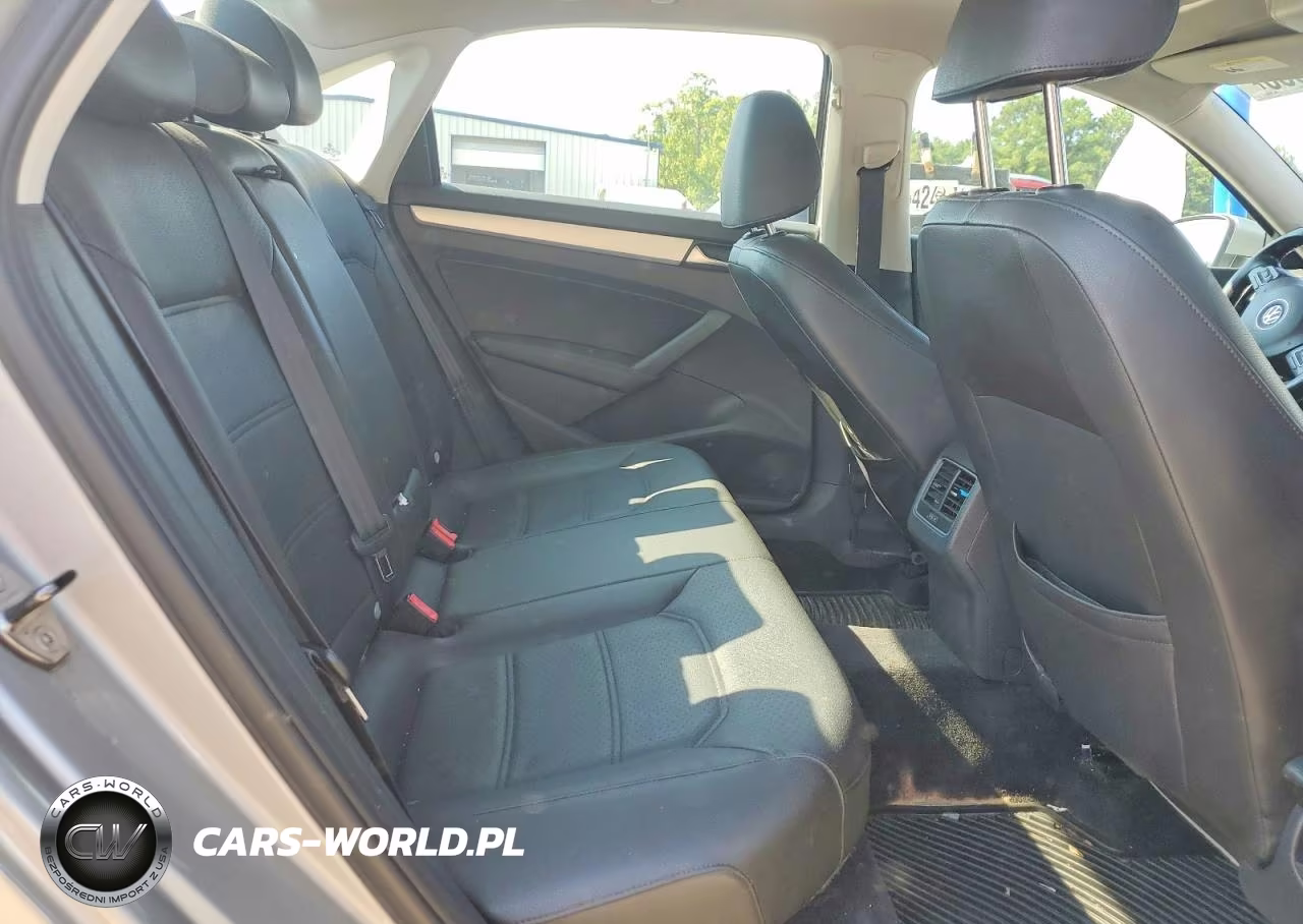 2013 Volkswagen Passat Se VIN:1VWBP7A33DC120320 - 10