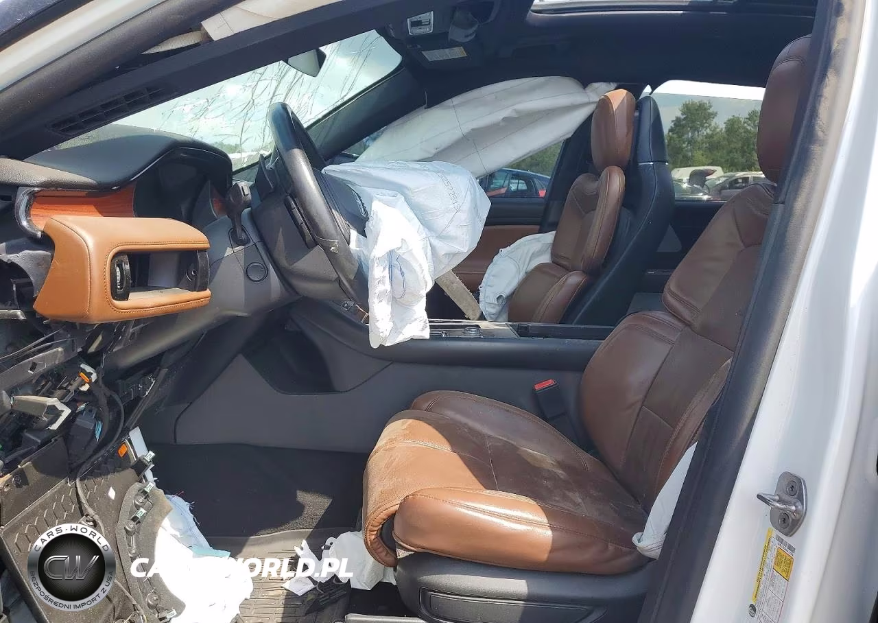 2020 Lincoln Aviator VIN:5LM5J7XC8LGL12230 - 7