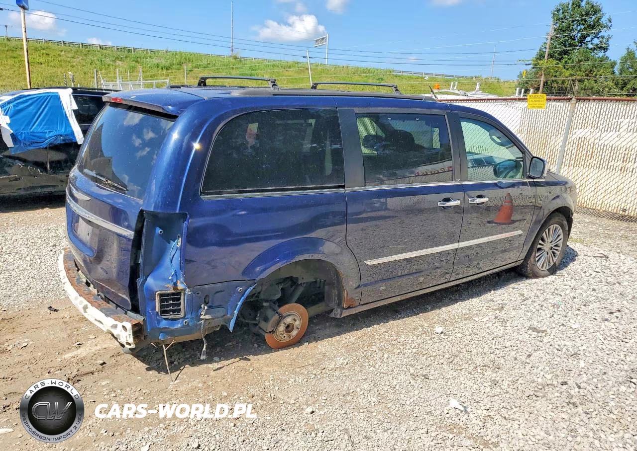 2013 Chrysler Town & Country Touring L VIN:2C4RC1CG5DR711850 - 3