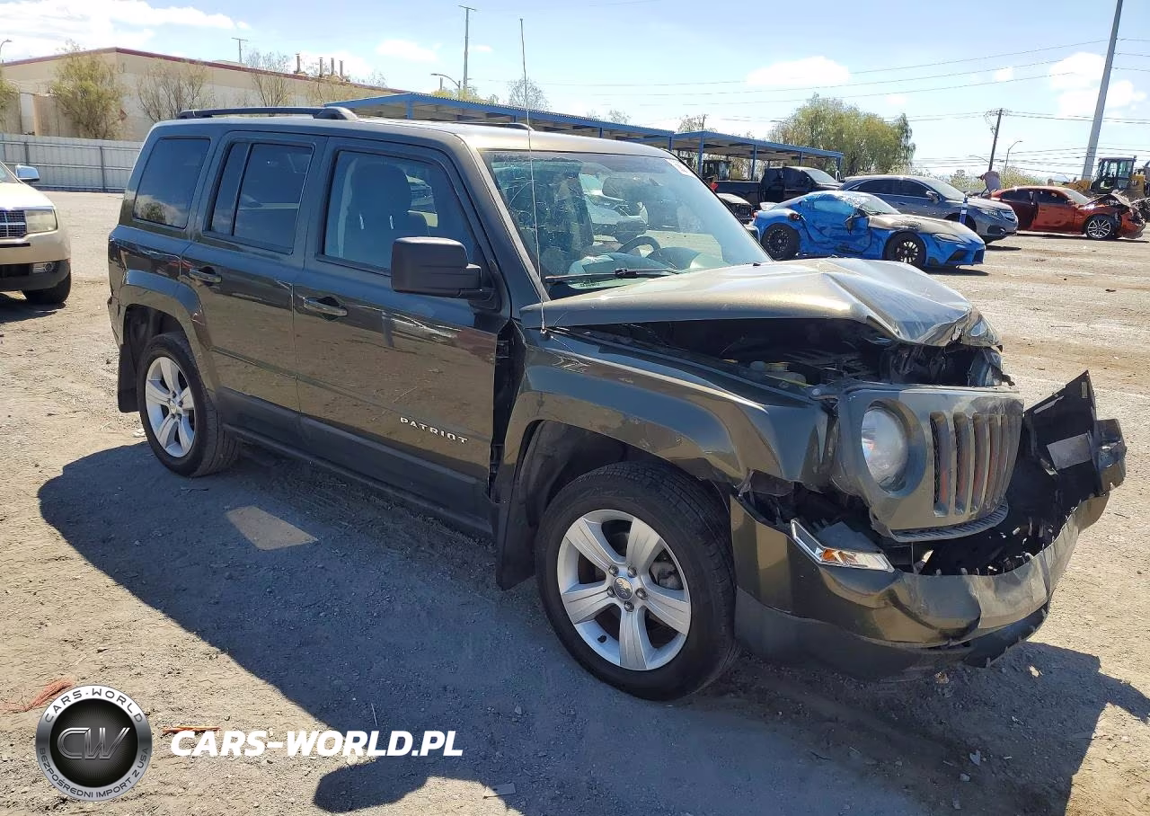 2015 Jeep Patriot Latitude VIN:1C4NJRFBXFD169766 - 4
