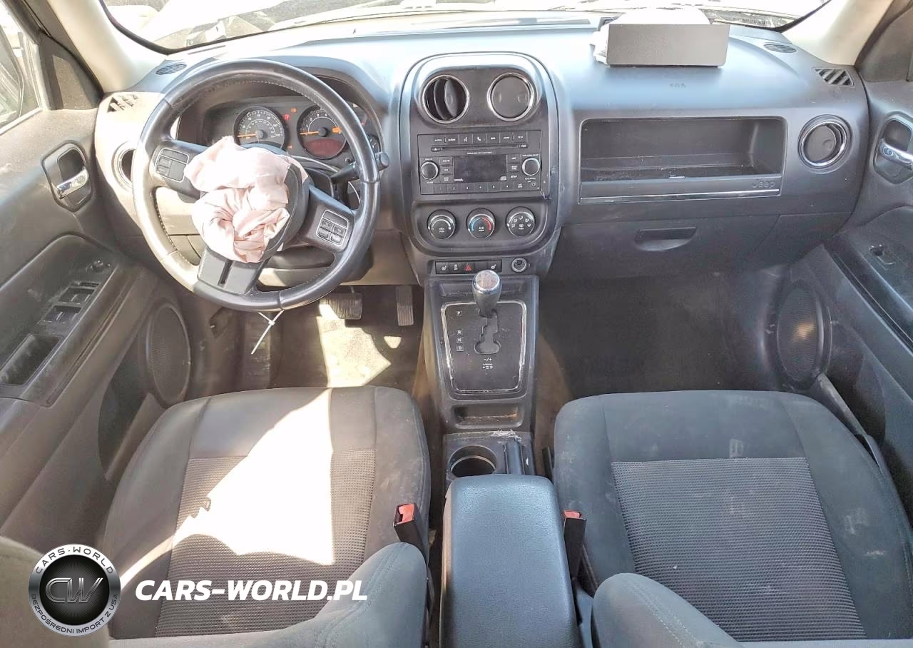 2015 Jeep Patriot Latitude VIN:1C4NJRFBXFD169766 - 8