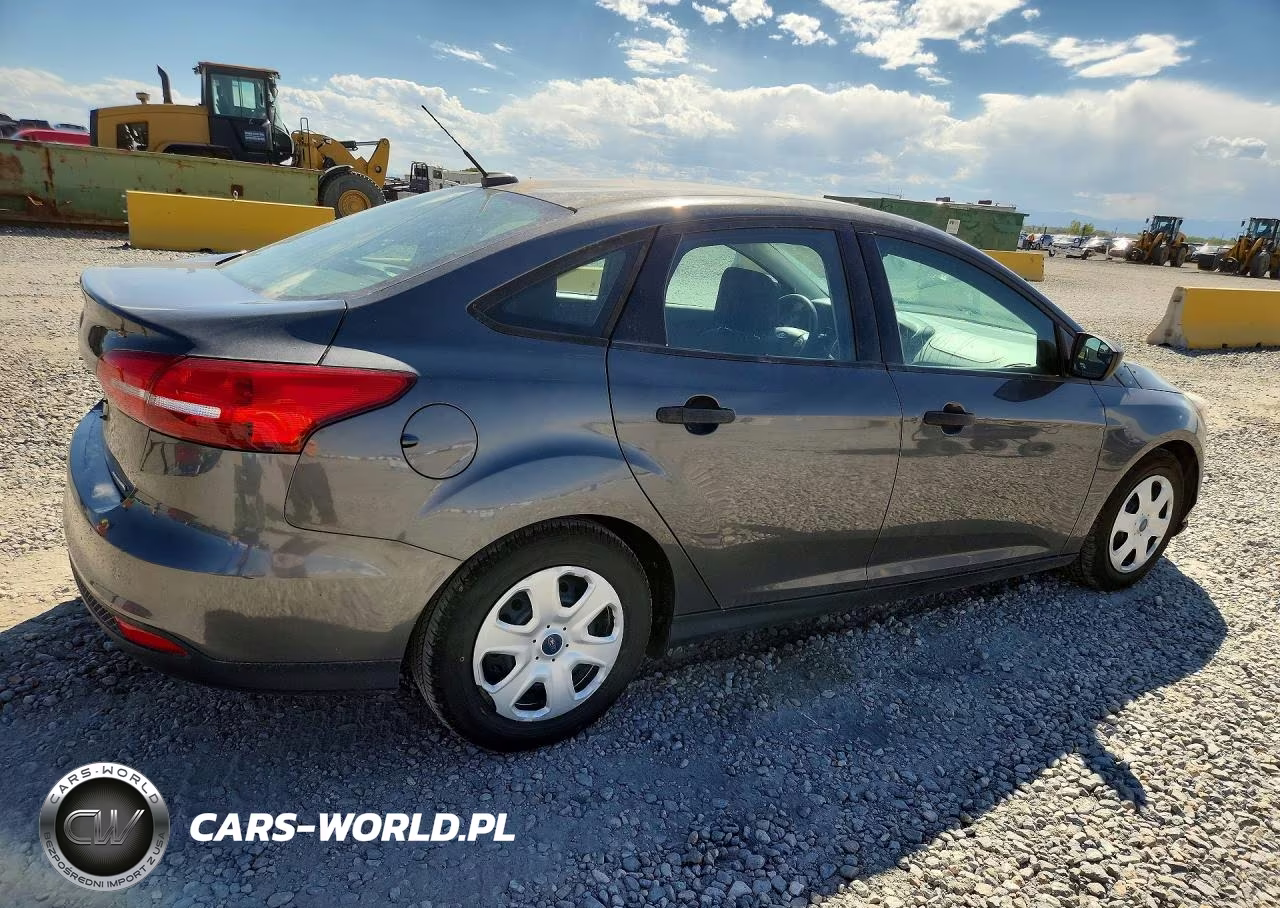 2016 Ford Focus S VIN:1FADP3E2XGL398907 - 3