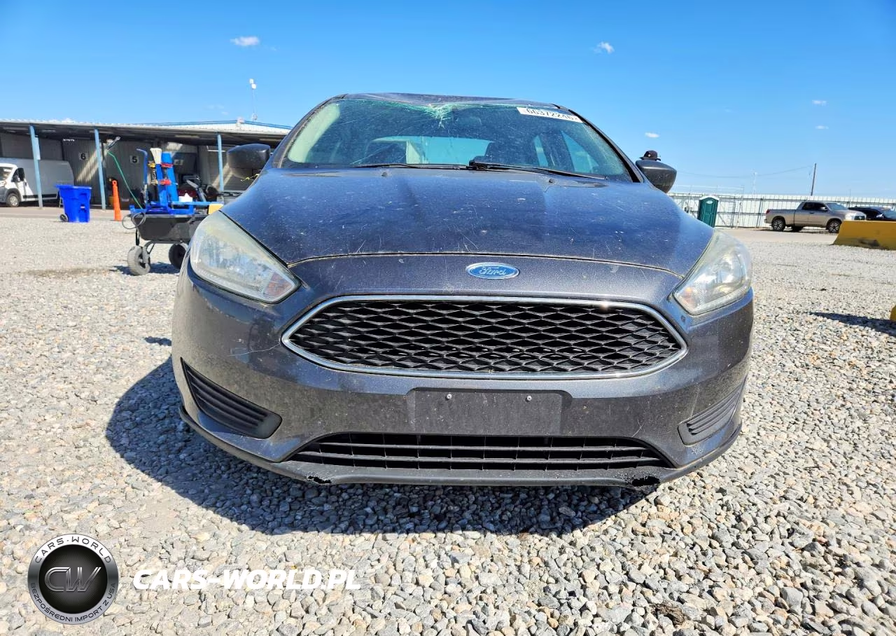 2016 Ford Focus S VIN:1FADP3E2XGL398907 - 5
