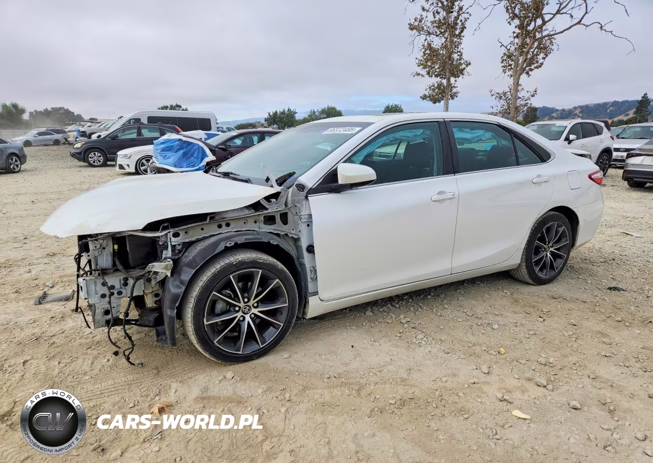 2016 Toyota Camry Xse – zdjęcie 1 z 13
