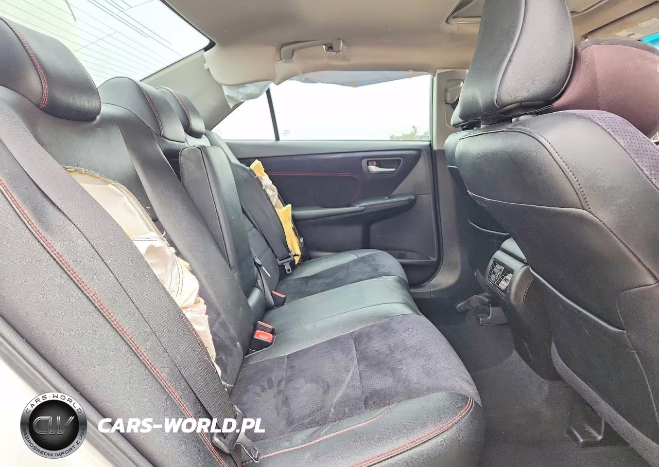 2016 Toyota Camry Xse VIN:4T1BF1FK8GU587021 - 10