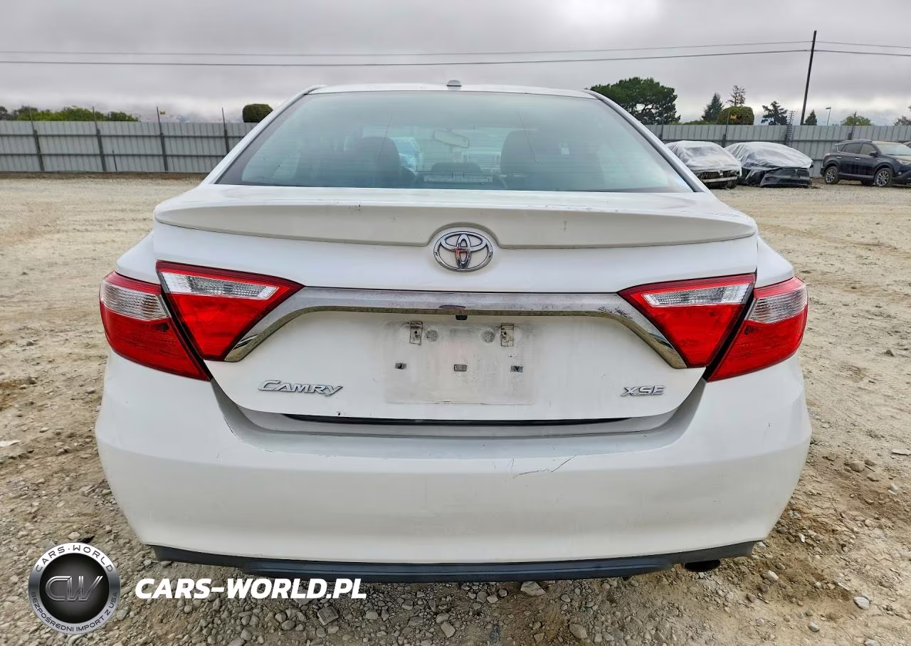 2016 Toyota Camry Xse VIN:4T1BF1FK8GU587021 - 6