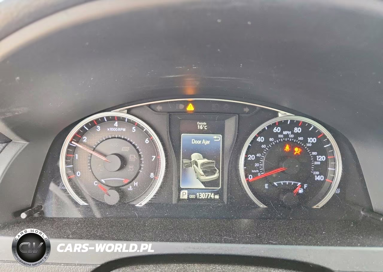 2016 Toyota Camry Xse VIN:4T1BF1FK8GU587021 - 9