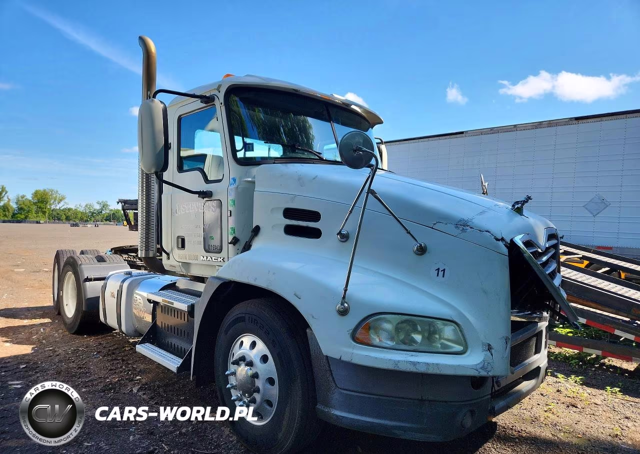 2016 Mack Cxu613 Semi Truck VIN:1M1AW07YXGM057498 - 4