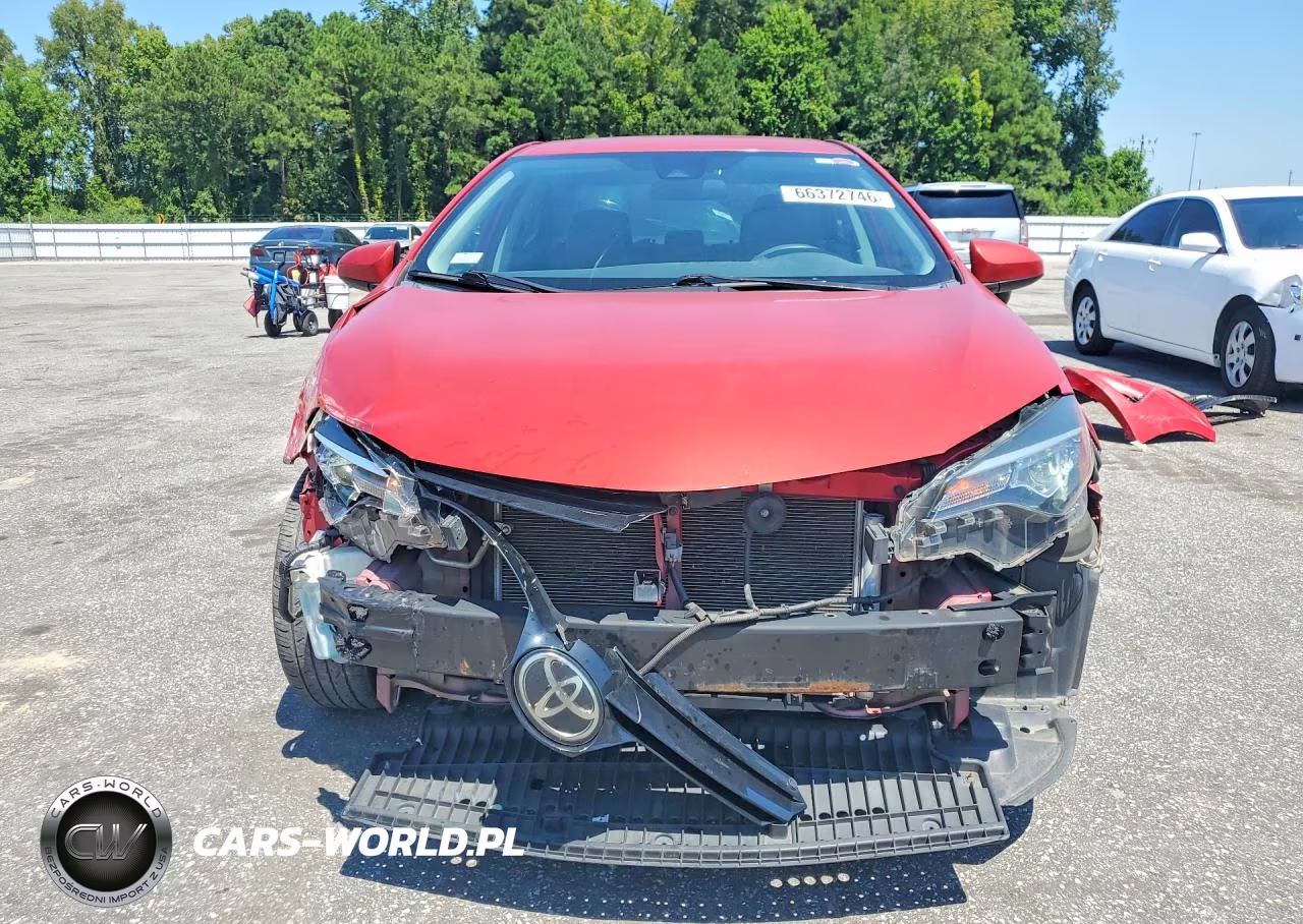 2018 Toyota Corolla Le VIN:5YFBURHE0JP749146 - 5