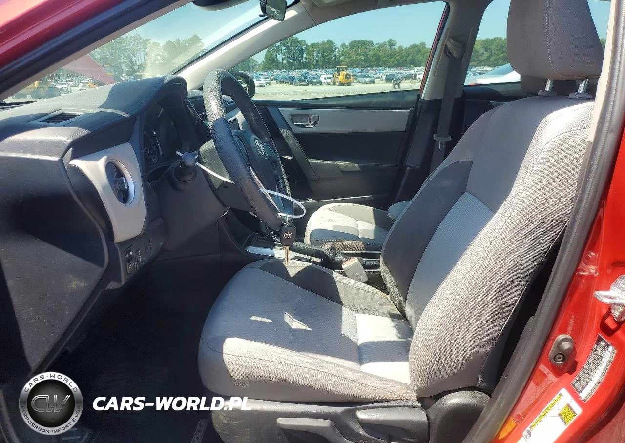 2018 Toyota Corolla Le VIN:5YFBURHE0JP749146 - 7