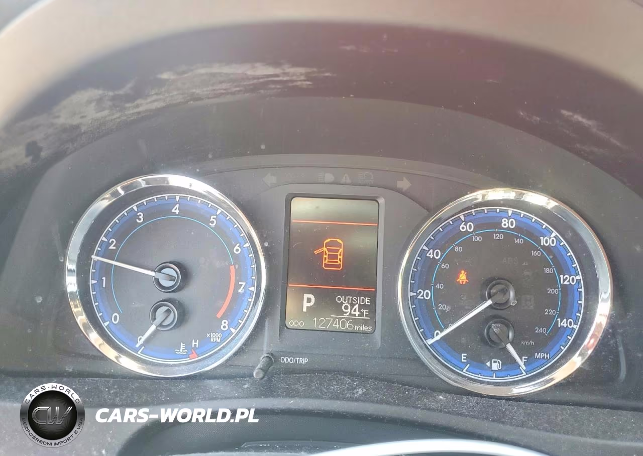 2018 Toyota Corolla Le VIN:5YFBURHE0JP749146 - 9