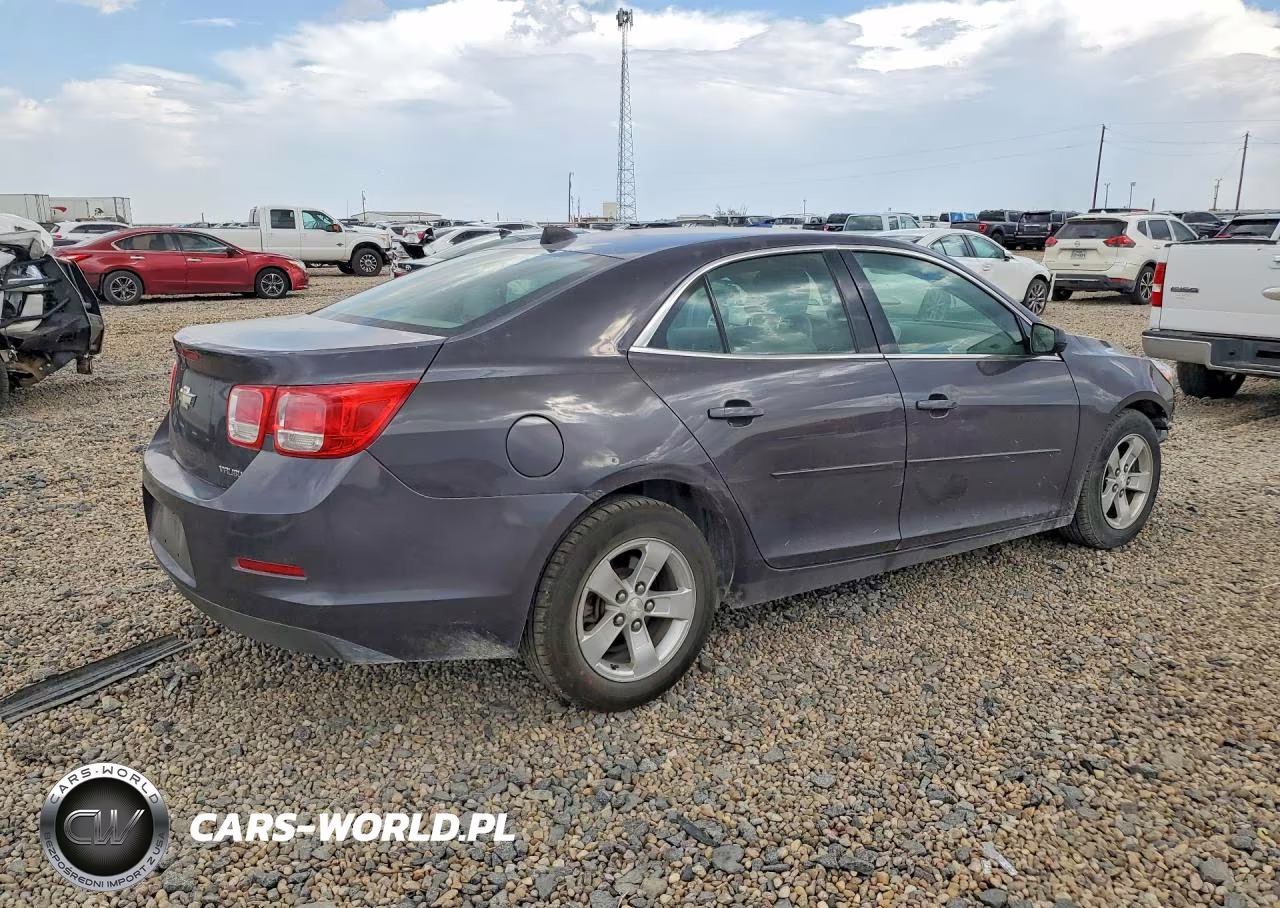 2013 Chevrolet Malibu Ls VIN:1G11B5SA6DF130698 - 3