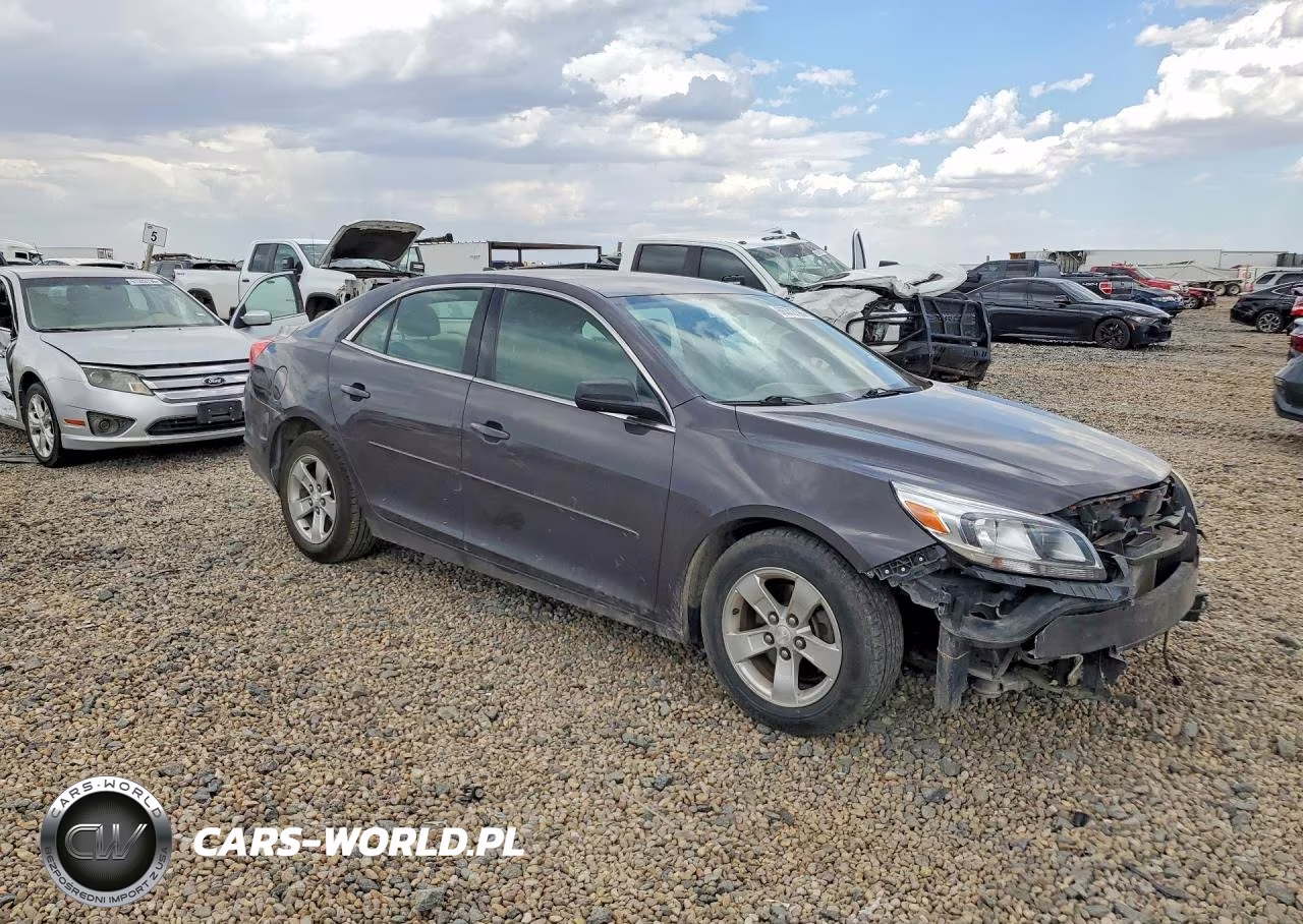 2013 Chevrolet Malibu Ls VIN:1G11B5SA6DF130698 - 4