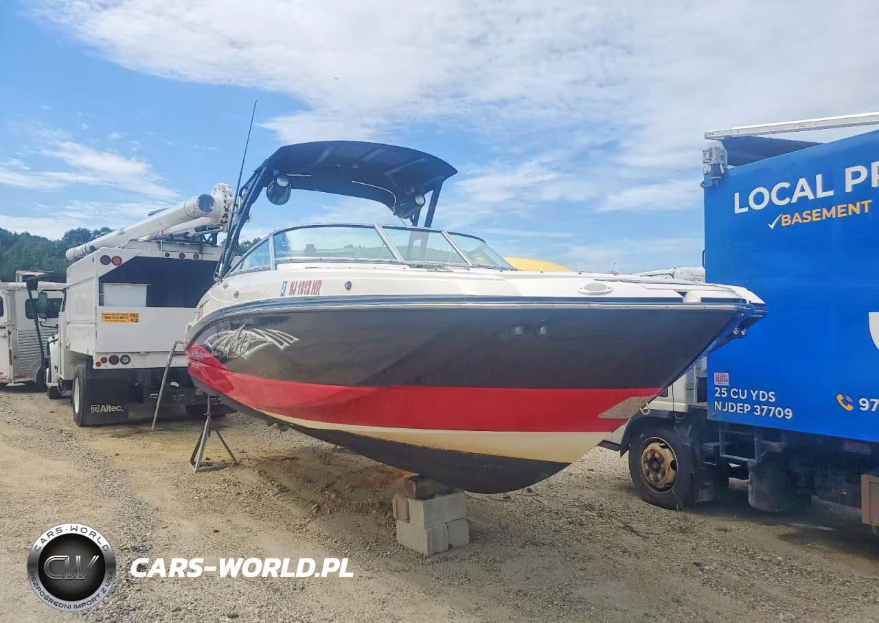 2013 Monterey Boat