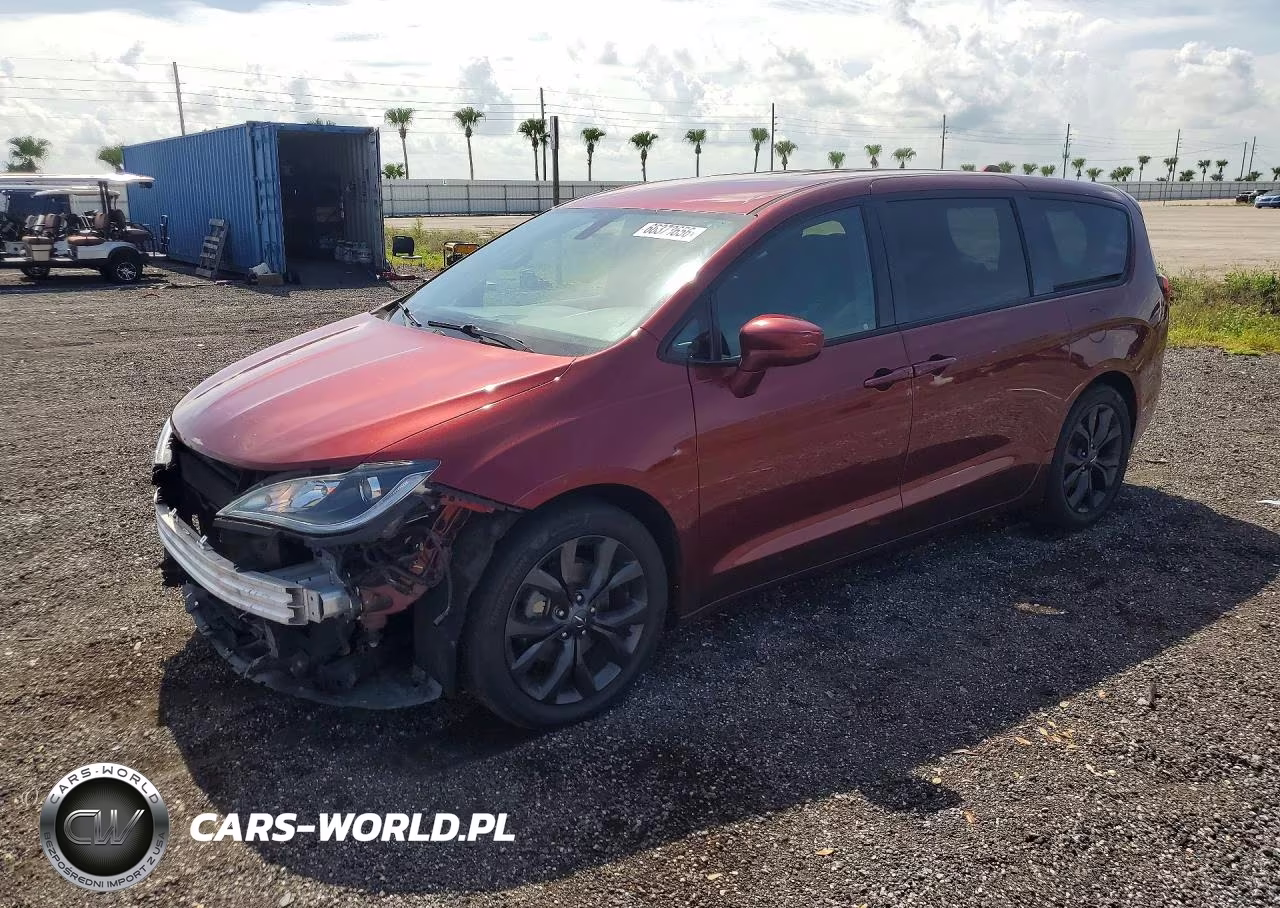 2018 Chrysler Pacifica Touring Plus