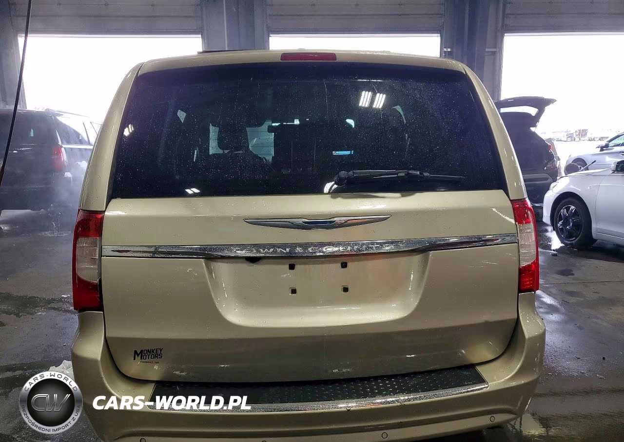 2014 Chrysler Town & Country Touring L VIN:2C4RC1CG7ER234145 - 6