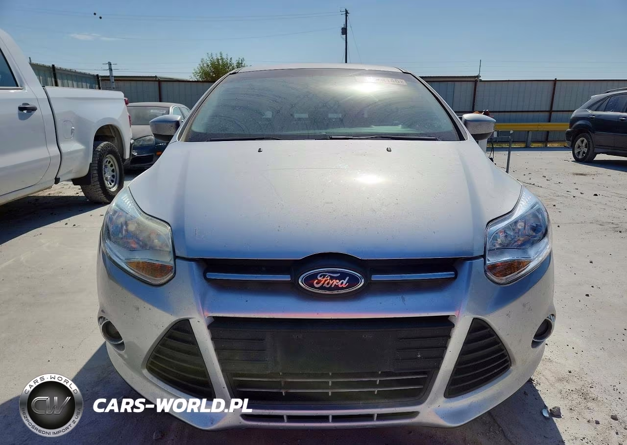 2012 Ford Focus Se VIN:1FAHP3F27CL461956 - 5