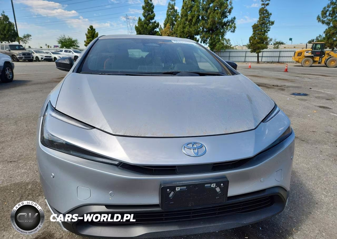 2025 Toyota Prius Plug-In Hybrid Se VIN:JTDACACU3S3045418 - 5