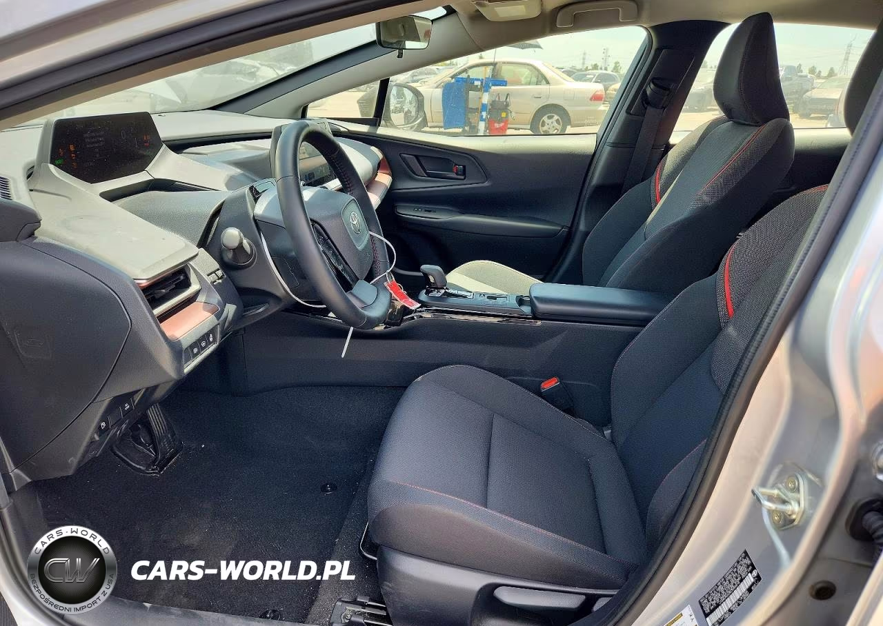 2025 Toyota Prius Plug-In Hybrid Se VIN:JTDACACU3S3045418 - 7