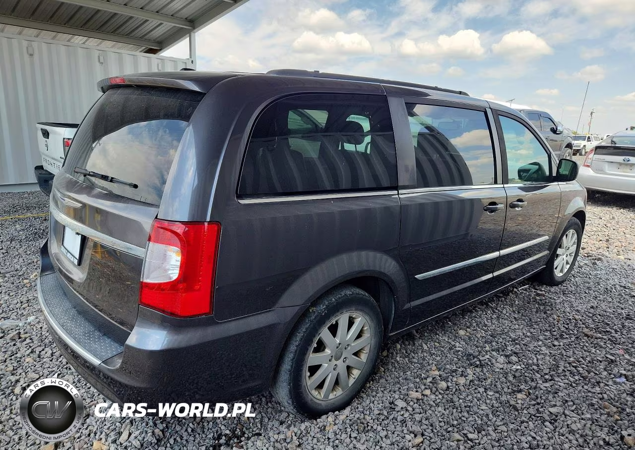 2016 Chrysler Town & Country Touring VIN:2C4RC1BG1GR110540 - 3