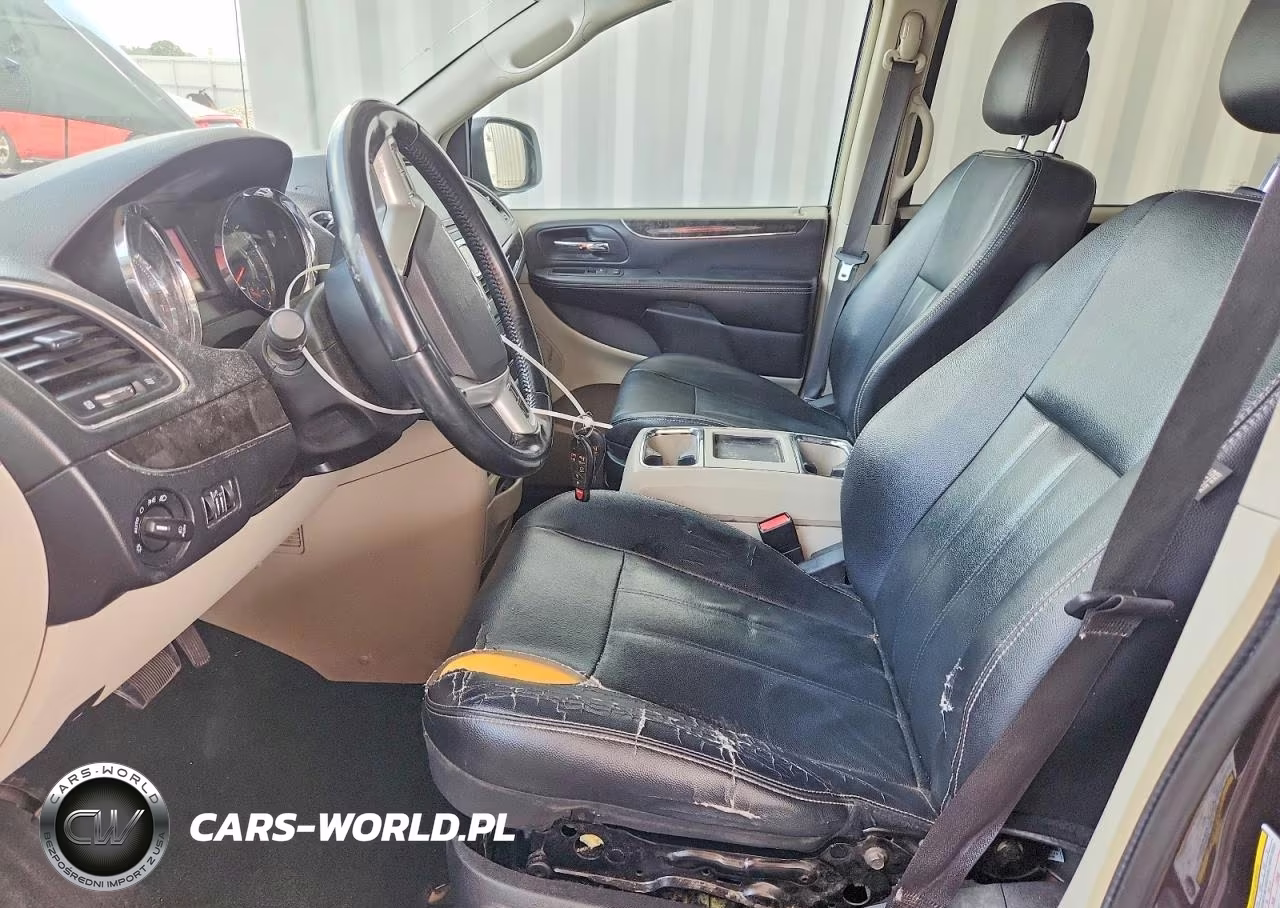 2016 Chrysler Town & Country Touring VIN:2C4RC1BG1GR110540 - 7