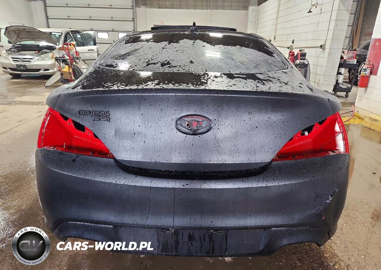2011 Hyundai Genesis Coupe 3.8L R-Spec VIN:KMHHU6KH8BU063092 - 6