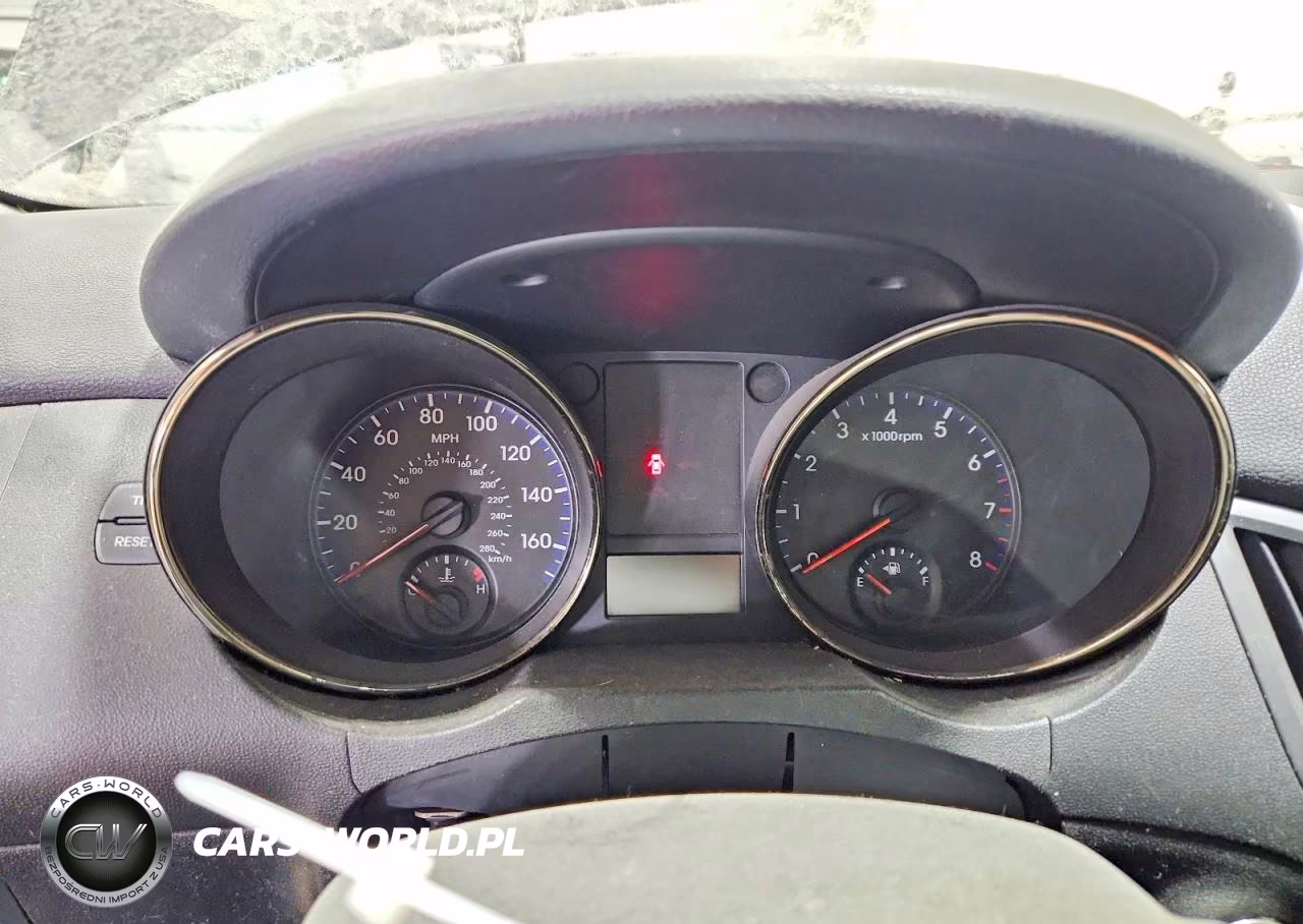2011 Hyundai Genesis Coupe 3.8L R-Spec VIN:KMHHU6KH8BU063092 - 9