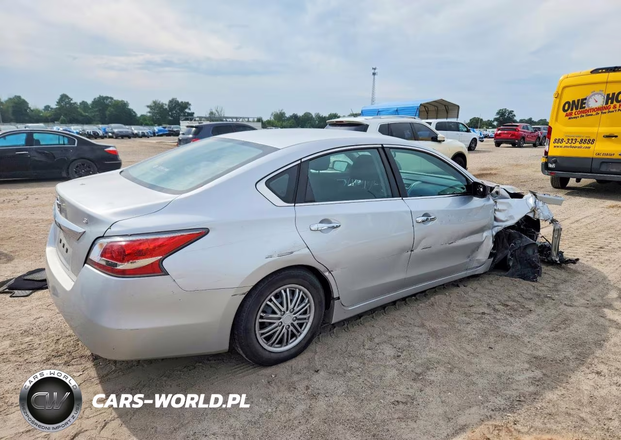2015 Nissan Altima 2.5 S VIN:1N4AL3AP4FN327379 - 3
