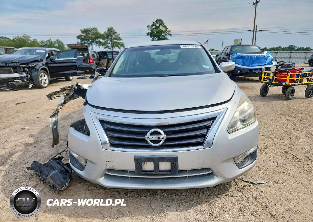 2015 Nissan Altima 2.5 S VIN:1N4AL3AP4FN327379 - 5