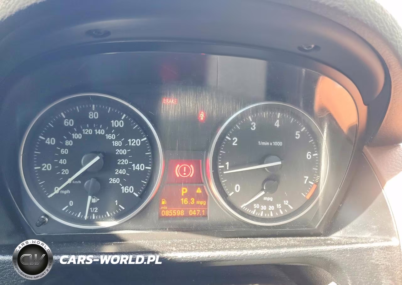 2013 BMW X1 xDrive28I VIN:WBAVL1C59DVR82045 - 9