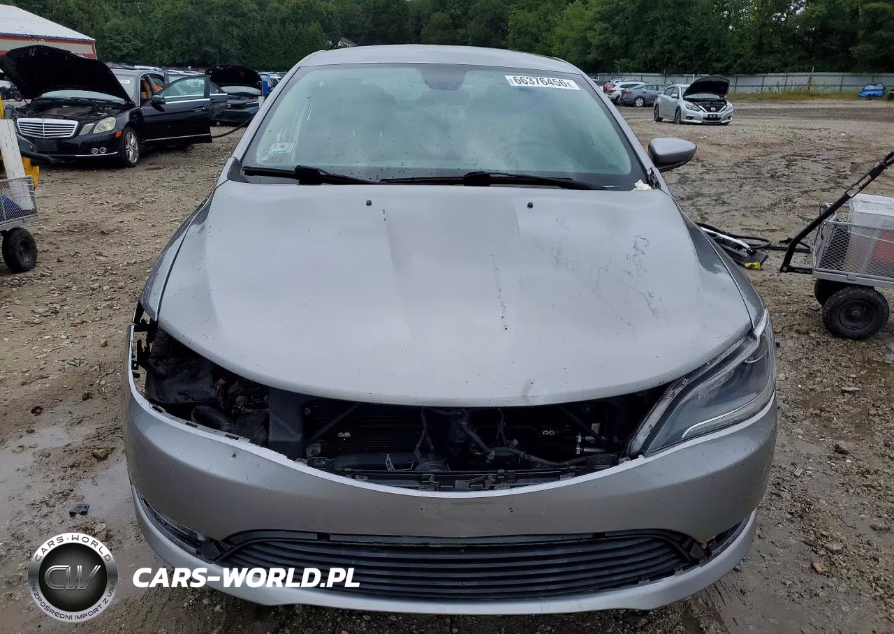 2015 Chrysler 200 Limited VIN:1C3CCCAB1FN740856 - 5