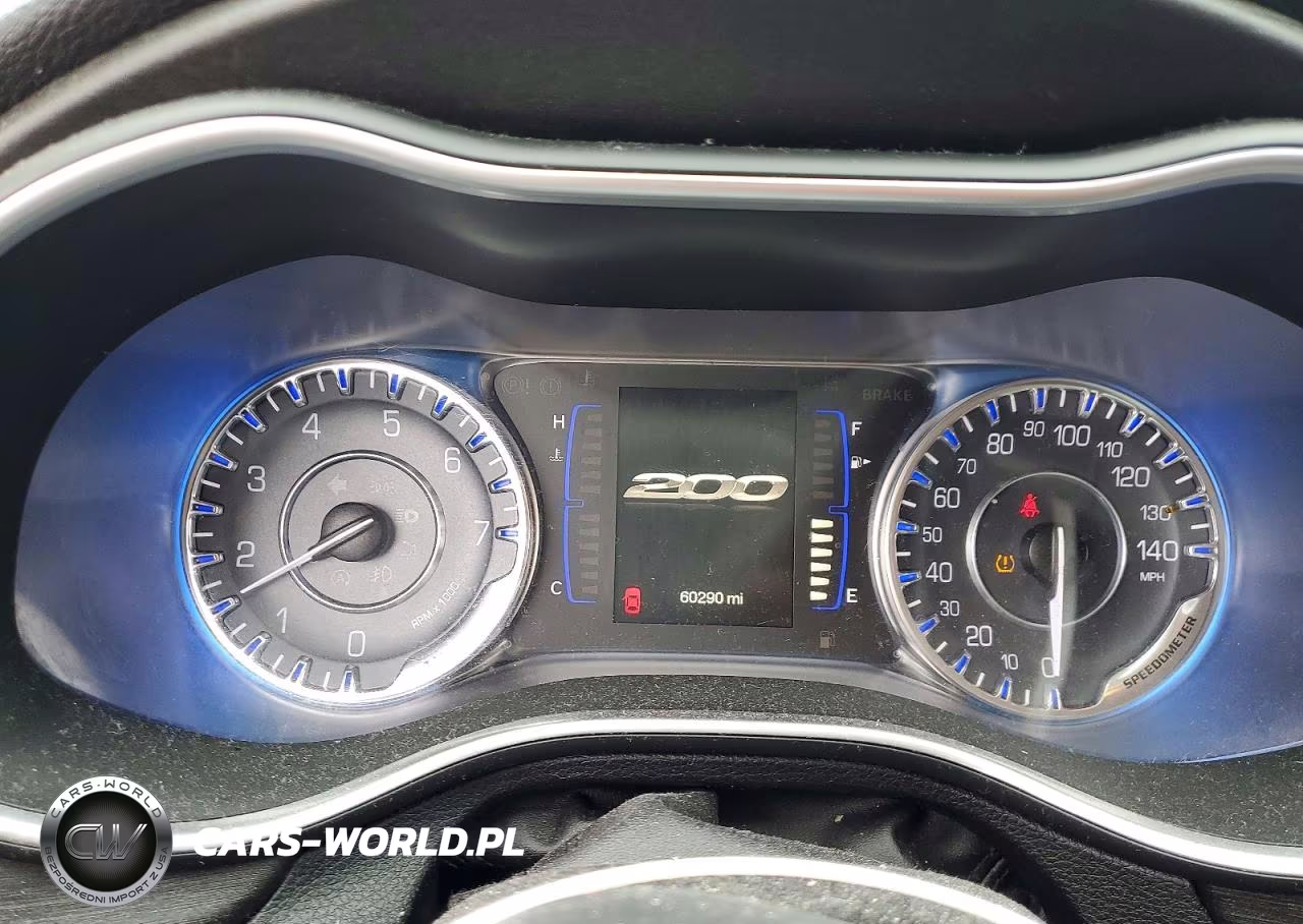 2015 Chrysler 200 Limited VIN:1C3CCCAB1FN740856 - 9